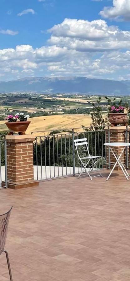 La Posta di Bacco Bed and Breakfast Gualdo Cattaneo Esterno foto